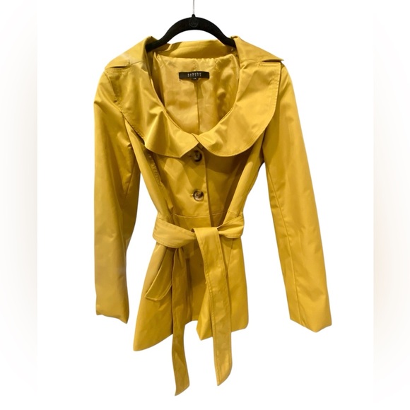Sandro Jackets & Blazers - SANDRO STUDIO JACKET.